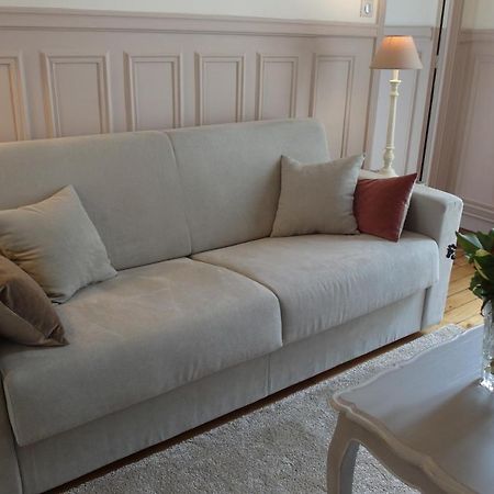 Chambre D Hote : Louvre Elegant Apt Suite Paris Exterior photo
