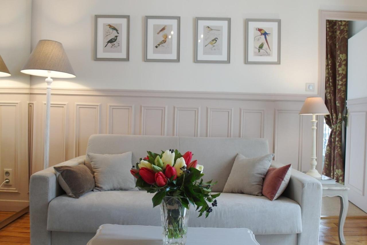 Chambre D Hote : Louvre Elegant Apt Suite Paris Exterior photo