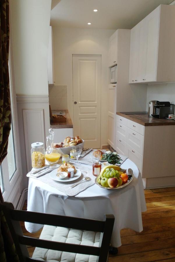 Chambre D Hote : Louvre Elegant Apt Suite Paris Exterior photo